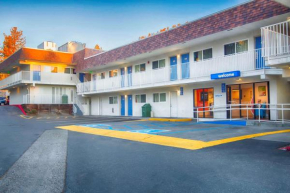 Отель Motel 6 Mammoth Lakes, Мамонт Лейкс